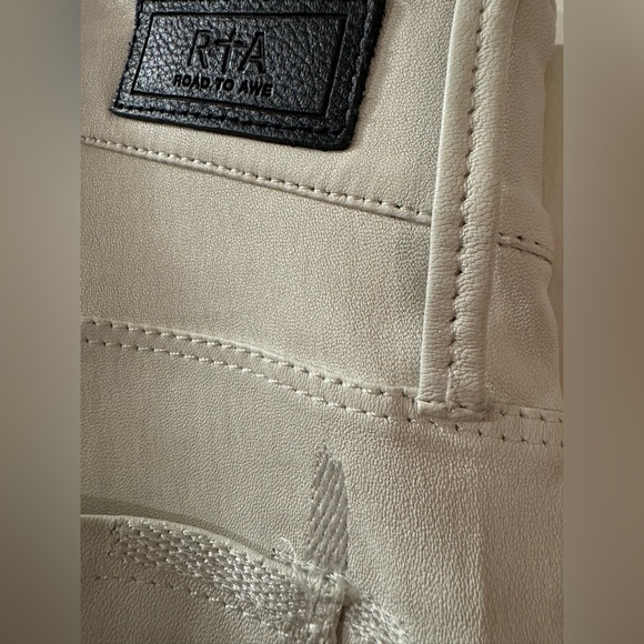 RtA White Leather Distressed Jeans Petite Slim w/Ankle Zip Kortney Kardashian ☑️ - Picture 7 of 9